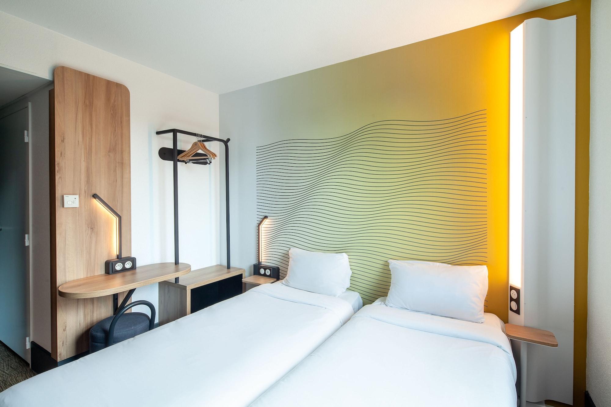 B&B Hotel Paris Porte Des Lilas ภายนอก รูปภาพ