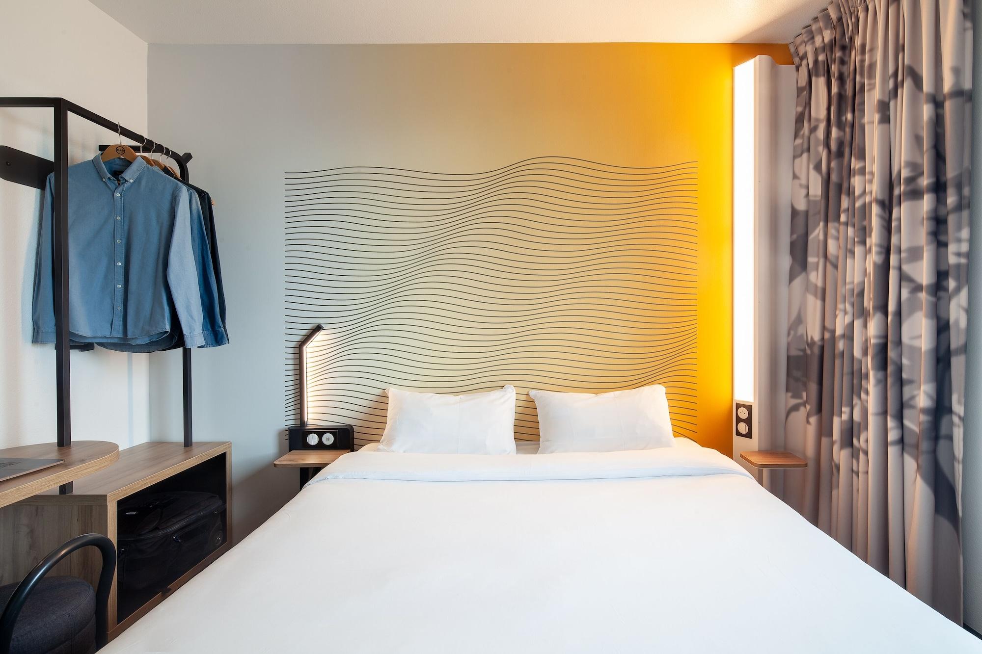 B&B Hotel Paris Porte Des Lilas ภายนอก รูปภาพ