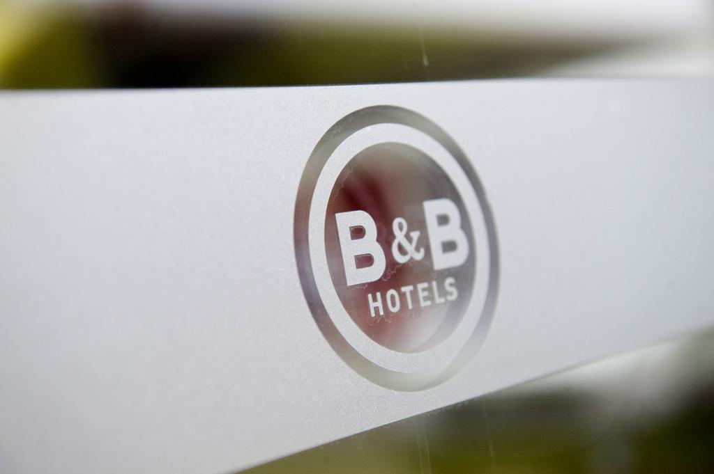 B&B Hotel Paris Porte Des Lilas ภายนอก รูปภาพ